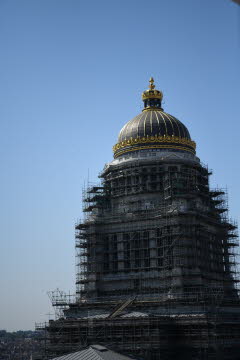 E23_3675_Small