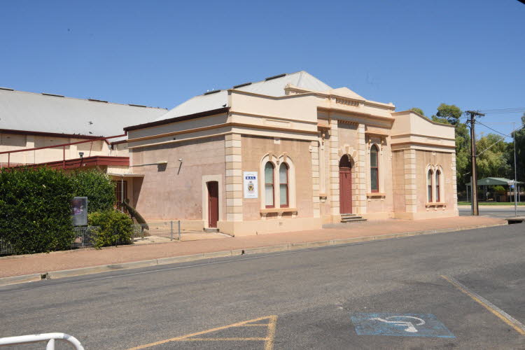 In Snowtown 05